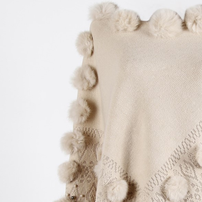Poncho avec Pompon
