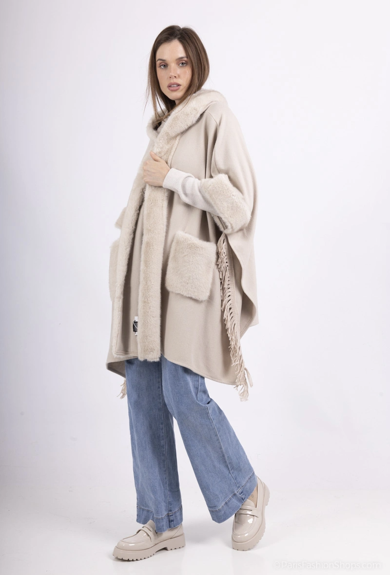 Poncho Femme Capuche Fourrée