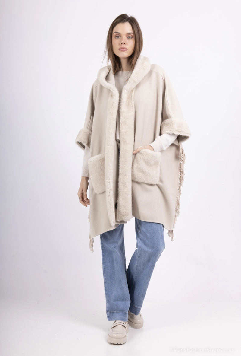 Poncho Femme Capuche Fourrée